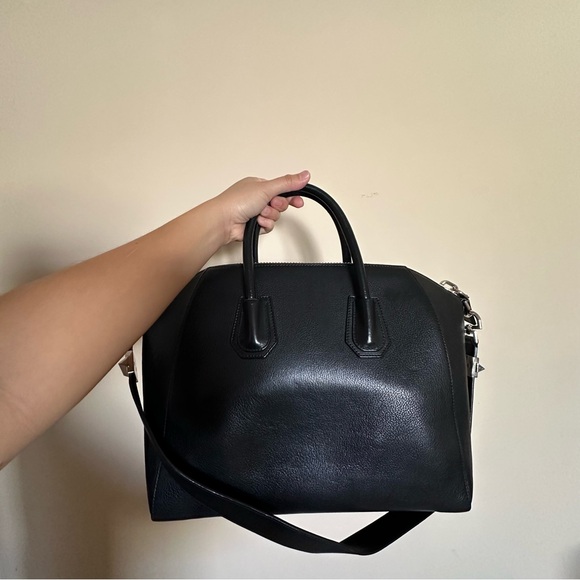 Givenchy Medium Antigona Bag - Picture 2 of 10